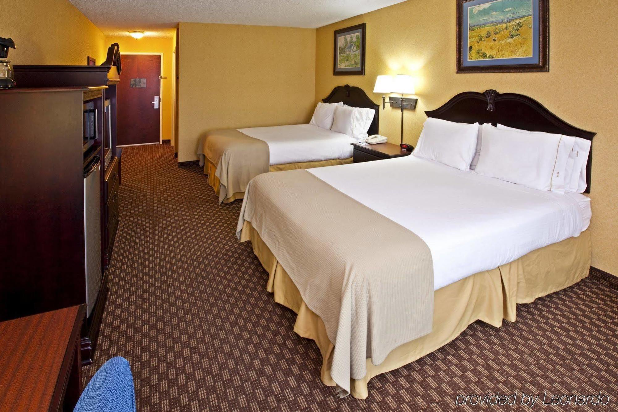 Holiday Inn Express Hotel & Suites Frankfort By Ihg Habitación foto
